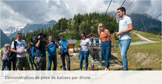 Démonstration de pose de balises par drone. © Céline Rutten - Parc national de la Vanoise