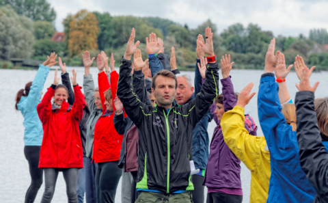 Activité sportive douce alliée à la découverte du patrimoine naturel pour des patients en rémission de cancer.